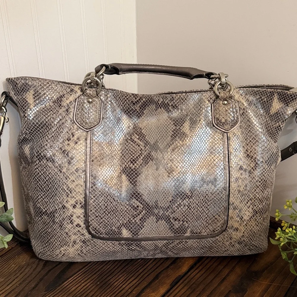 Coach style f24852